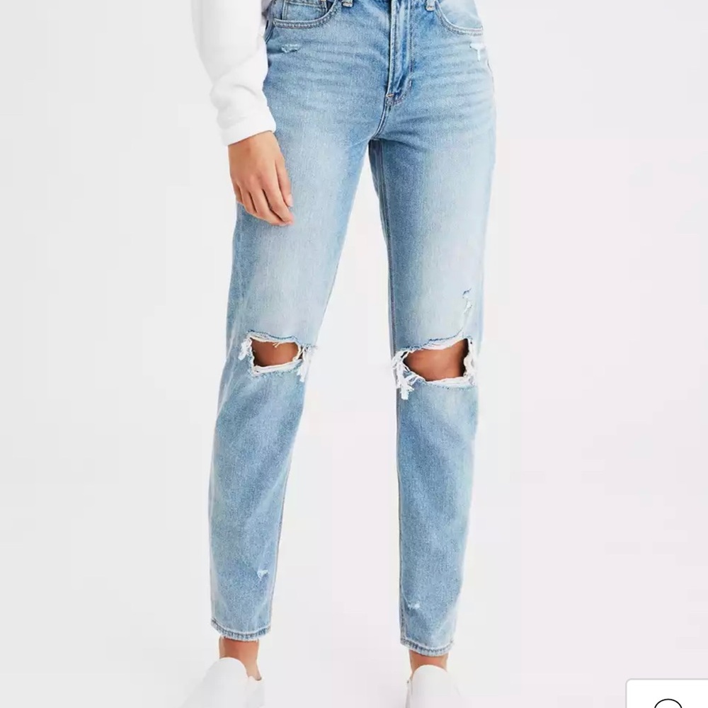 AE Ripped Mom Jeans - 8/28